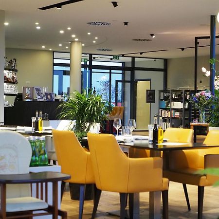 Mg Restaurace/Luxury Apartments Млада-Болеслав Экстерьер фото