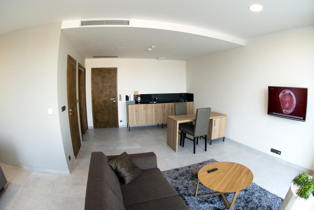 Mg Restaurace/Luxury Apartments Млада-Болеслав Экстерьер фото
