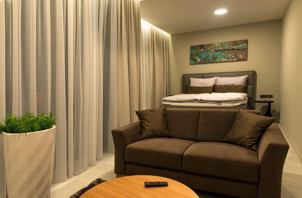 Mg Restaurace/Luxury Apartments Млада-Болеслав Экстерьер фото